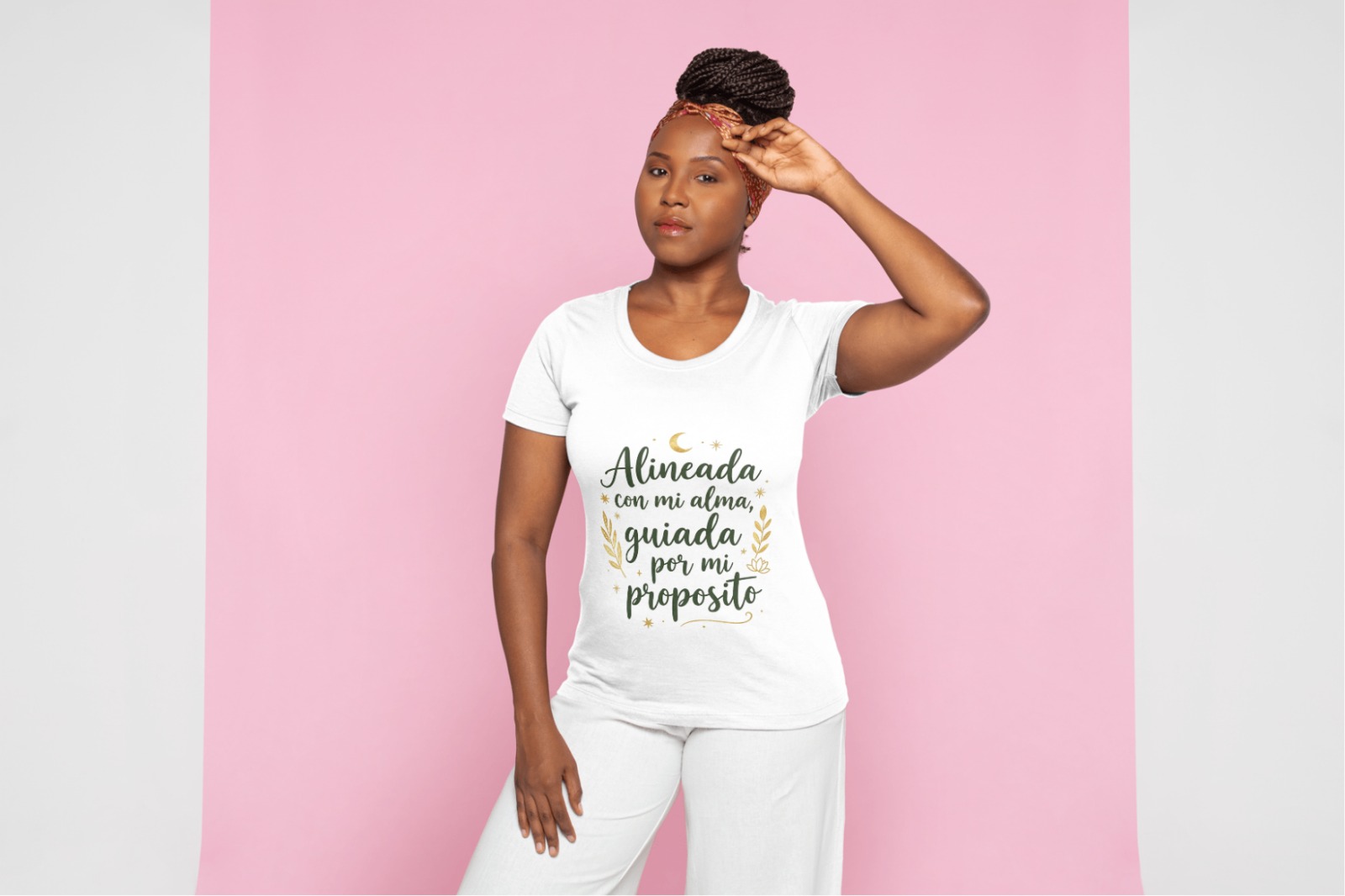 Camiseta Carodesign puesta — Alineada con mi alma, guiada por mi propósito