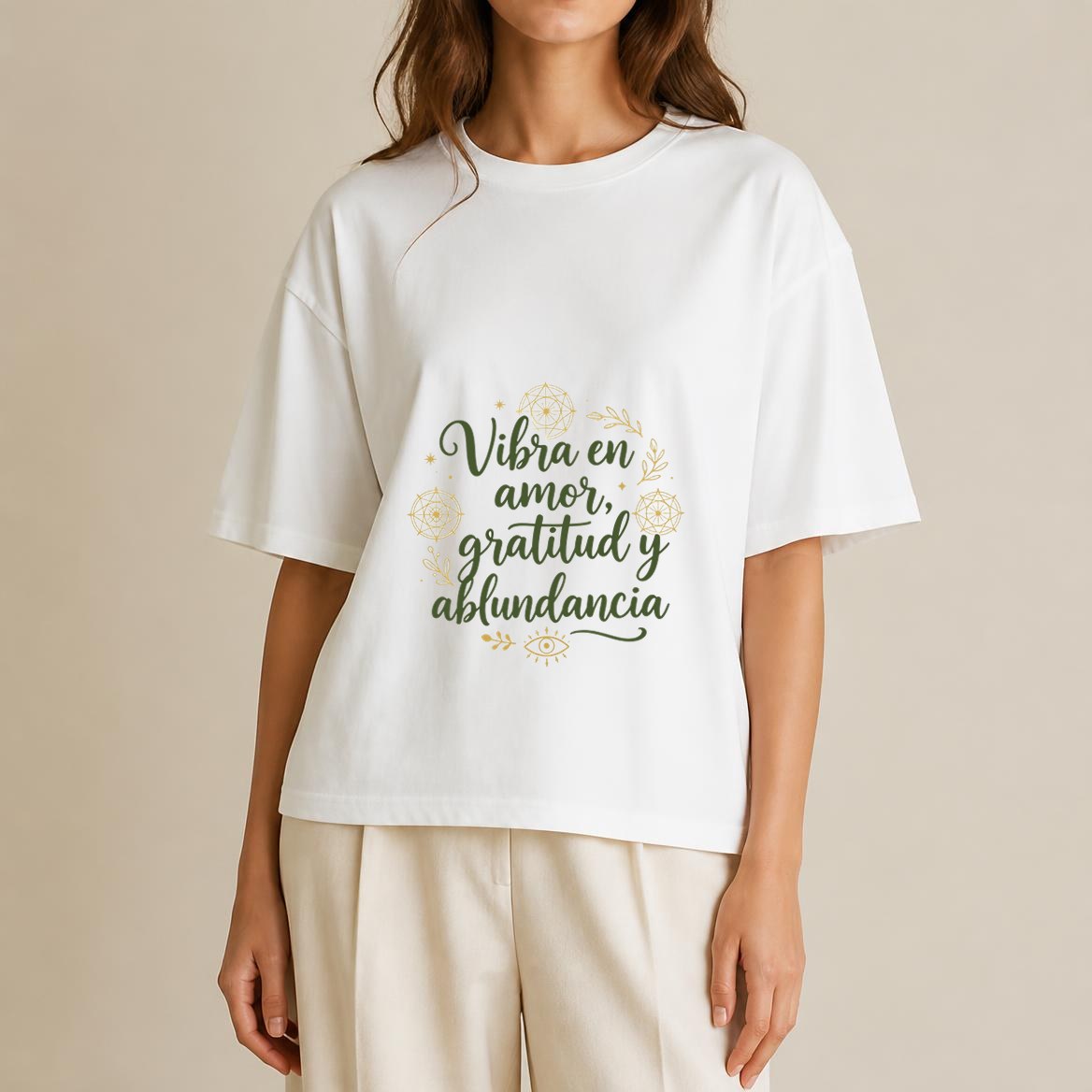 Camiseta Carodesign — Vibra en amor, gratitud y abundancia