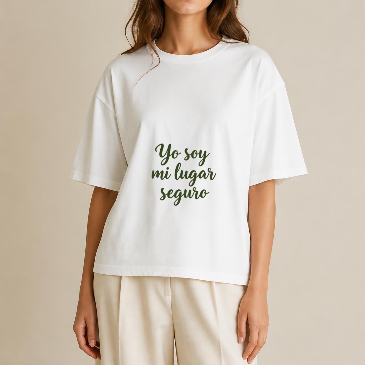 Camiseta Carodesign — Yo soy mi lugar seguro